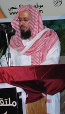 محمد الخالد المشيط يئم المصلين في صلاة الجمعة بالحفير